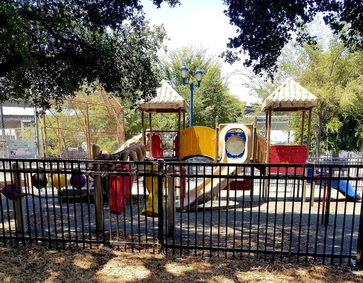 Jefferson Square Park
