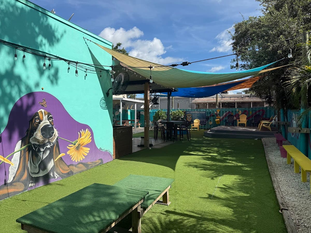 Neighborhood BarK and Boutique