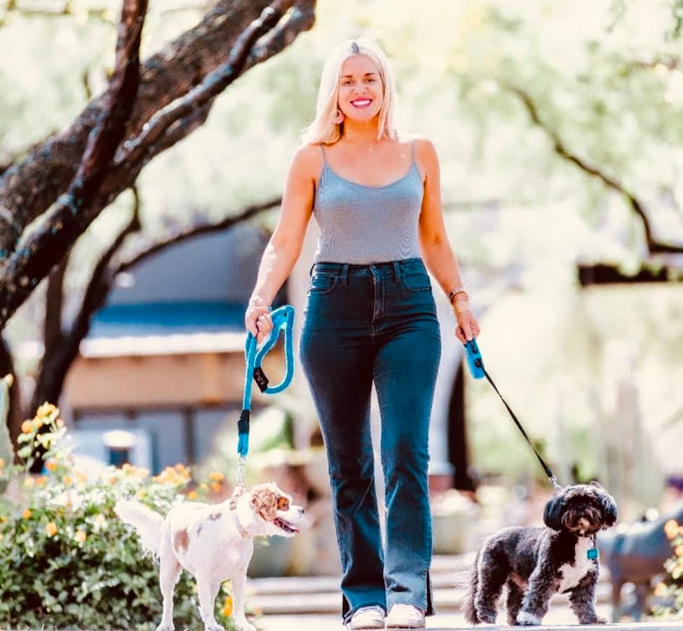 Chloe’s Corner Pet Sitting and Designs