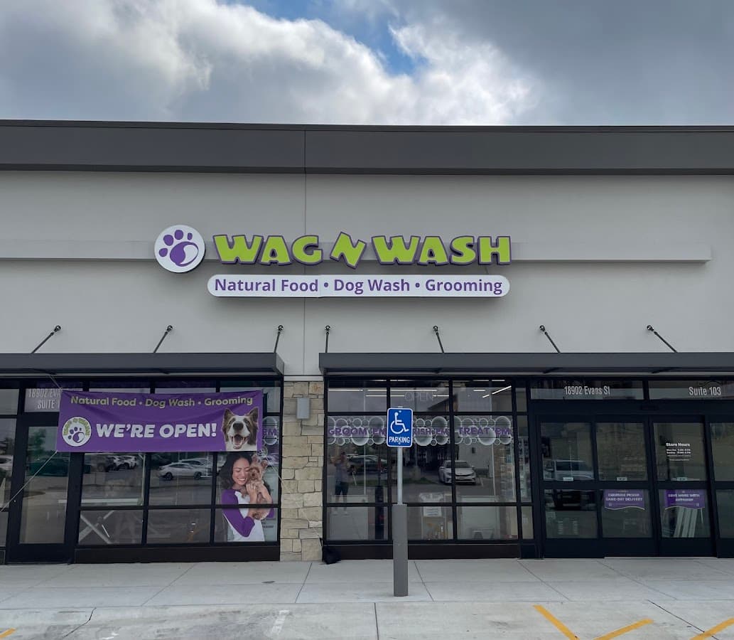 Wag N' Wash Natural Pet Food & Grooming