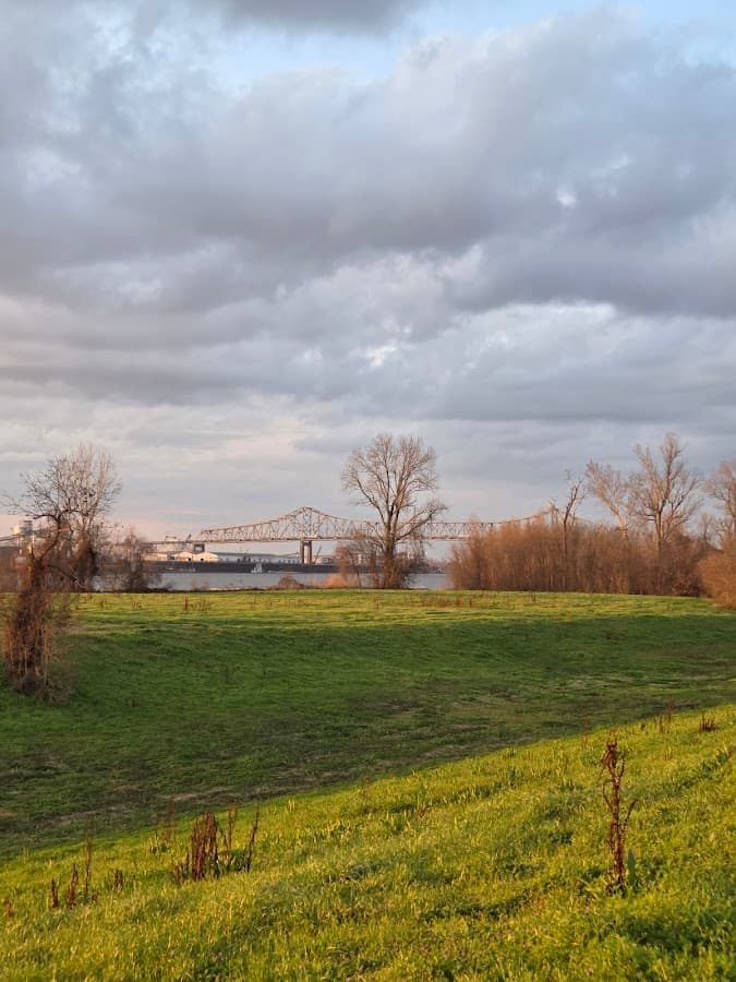 Farr Park Levee Trailhead