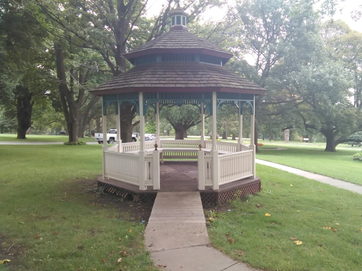Hanscom Park Pavilion
