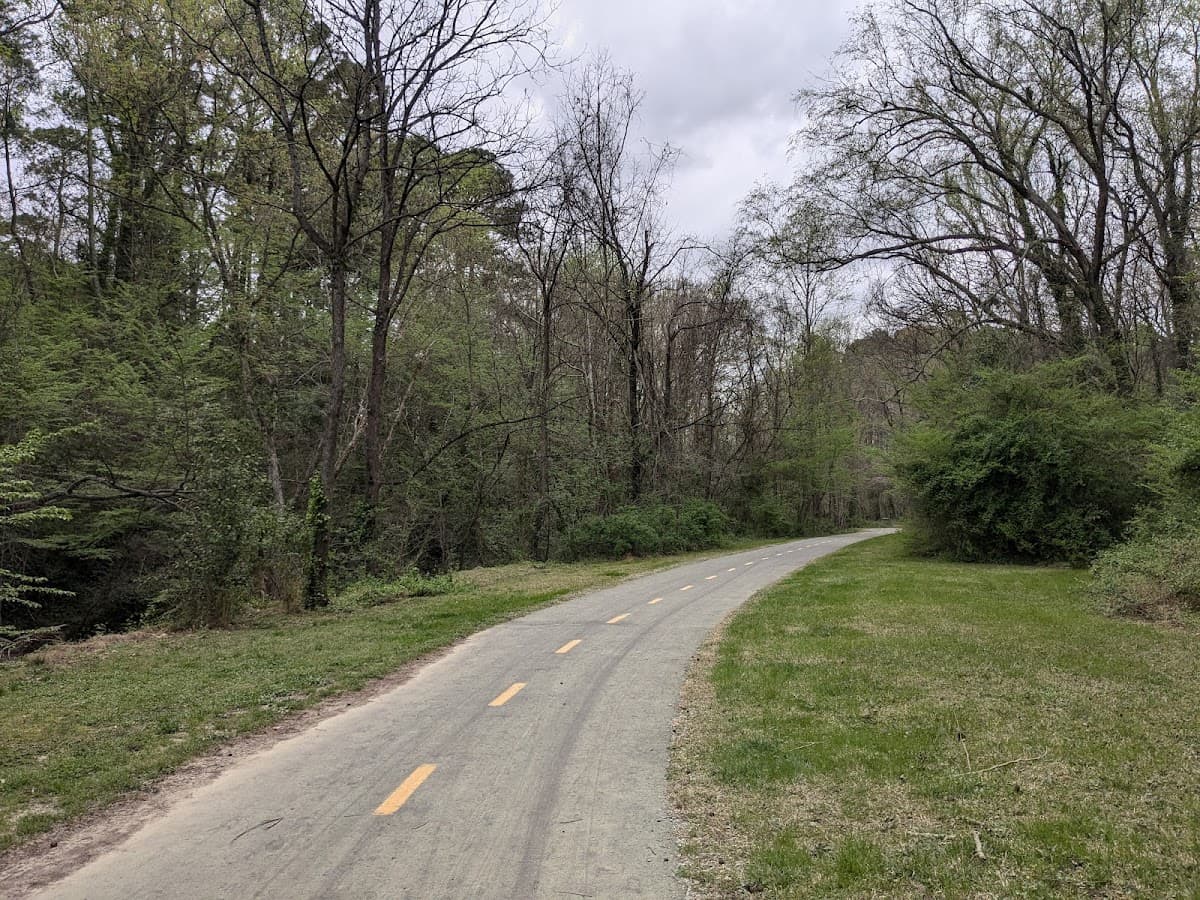 South Ellerbe Creek Trailhead: Trinity Avenue